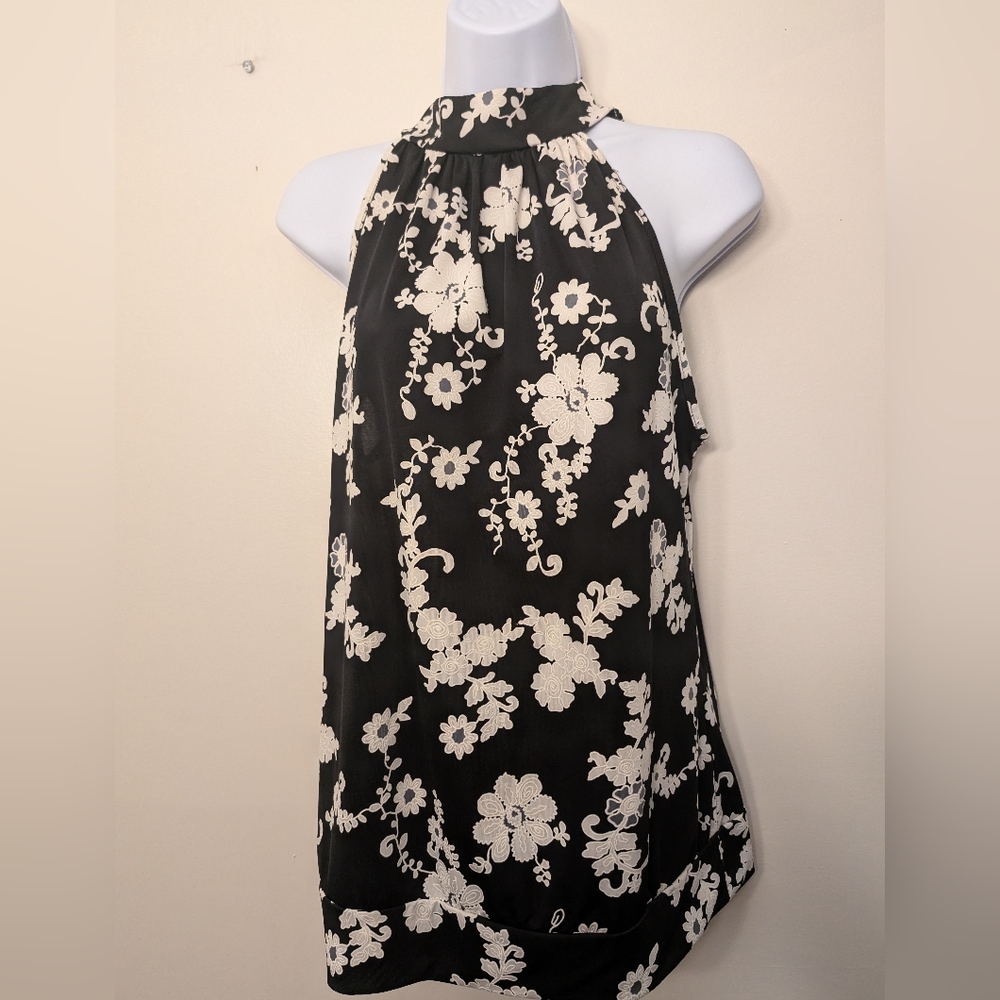 🛍️Suzy Shier Black and White Asymmetrical Blouse Size Large Ptp 19